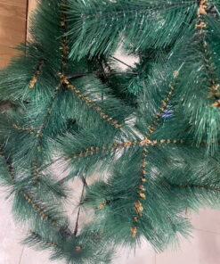 Artificial Christmas Tree: Needle Leaves, Green